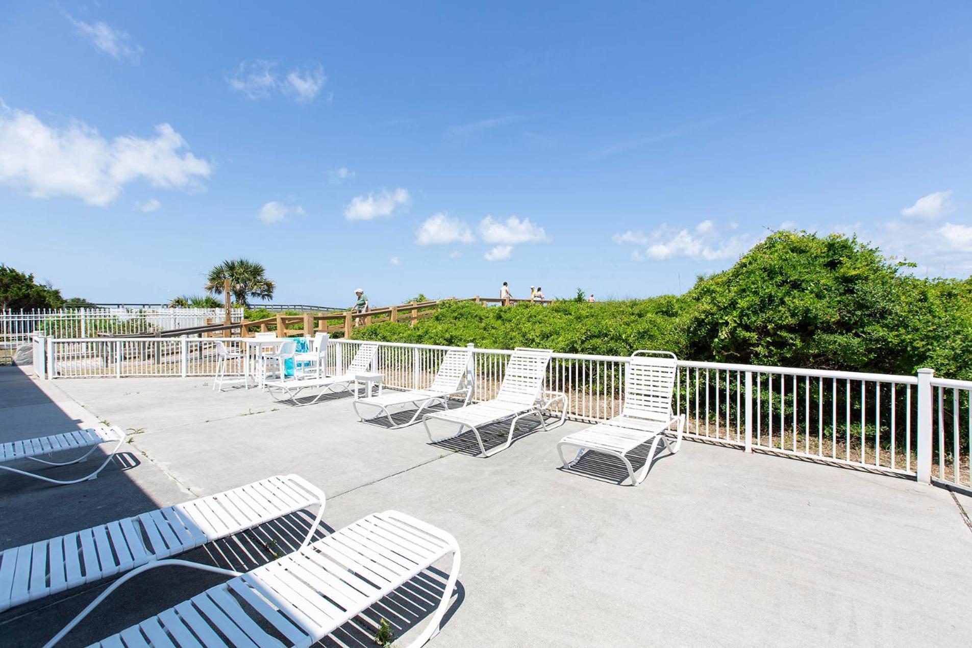 Golden Sands Oceanfront Hotel Carolina Beach Exterior photo