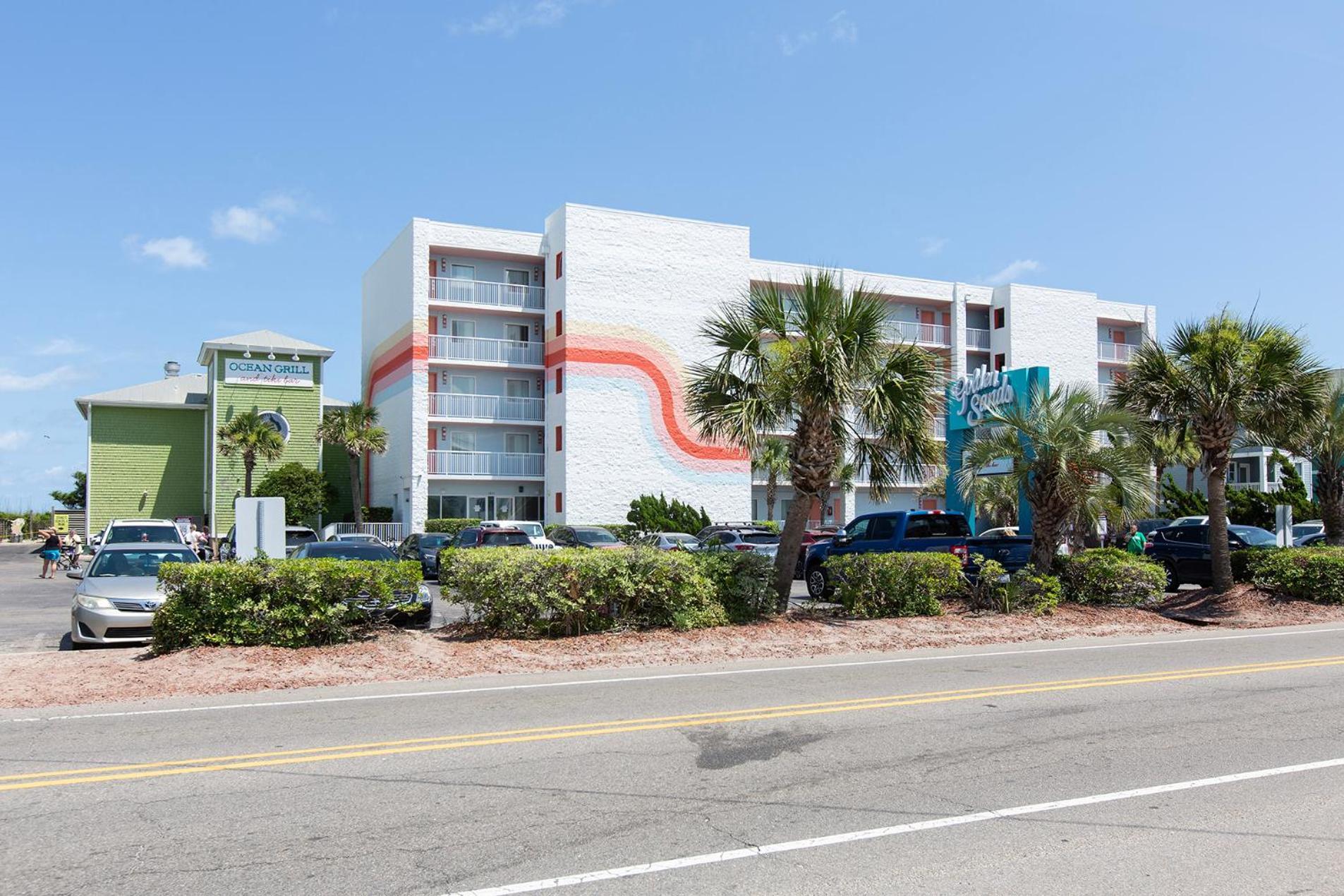 Golden Sands Oceanfront Hotel Carolina Beach Exterior photo