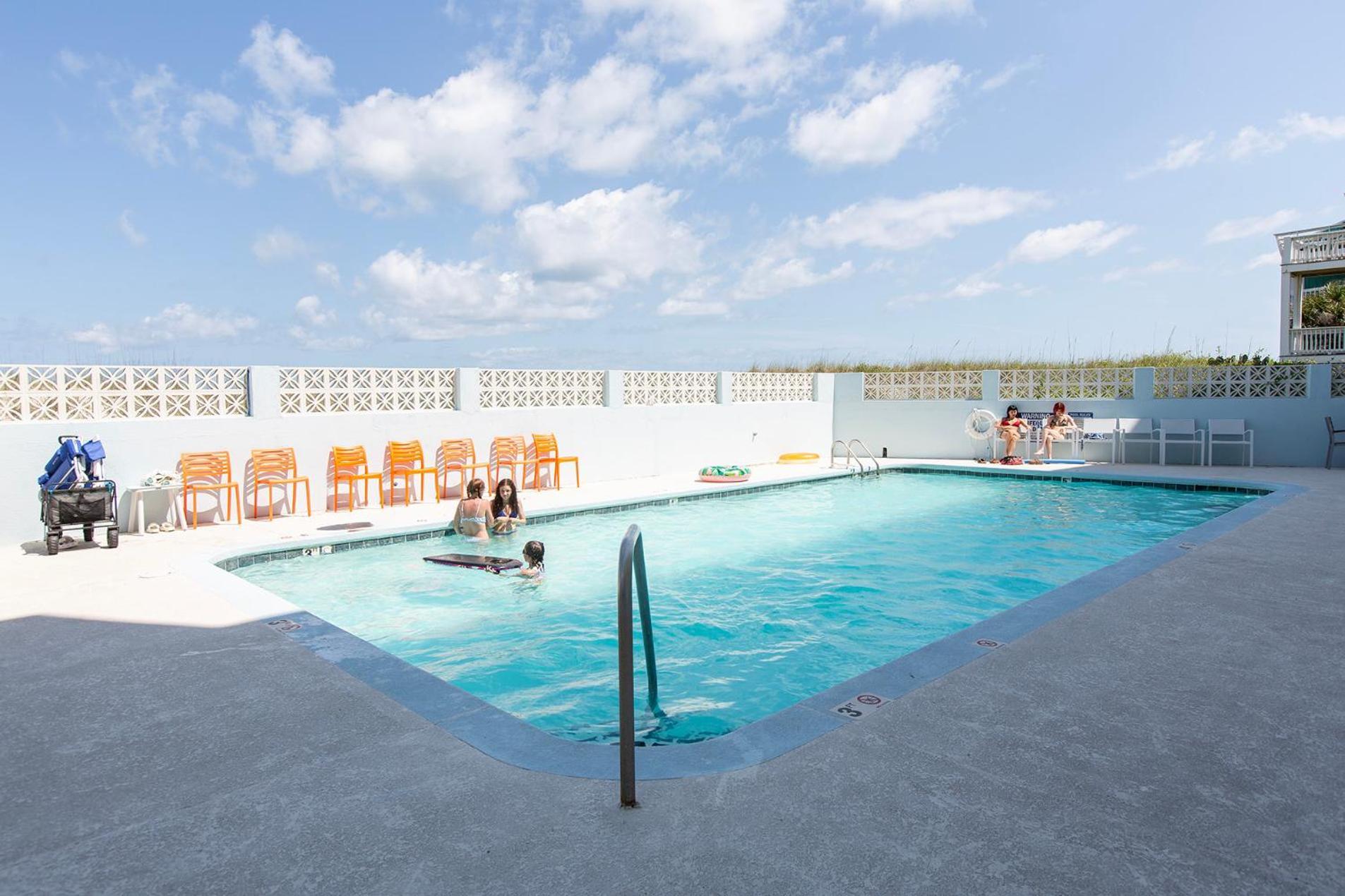 Golden Sands Oceanfront Hotel Carolina Beach Exterior photo