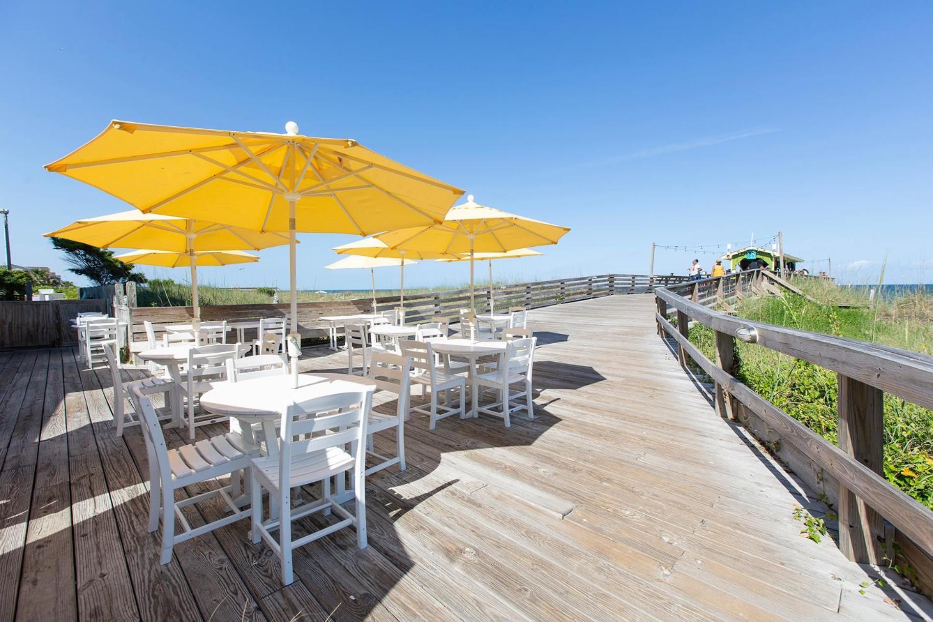 Golden Sands Oceanfront Hotel Carolina Beach Exterior photo
