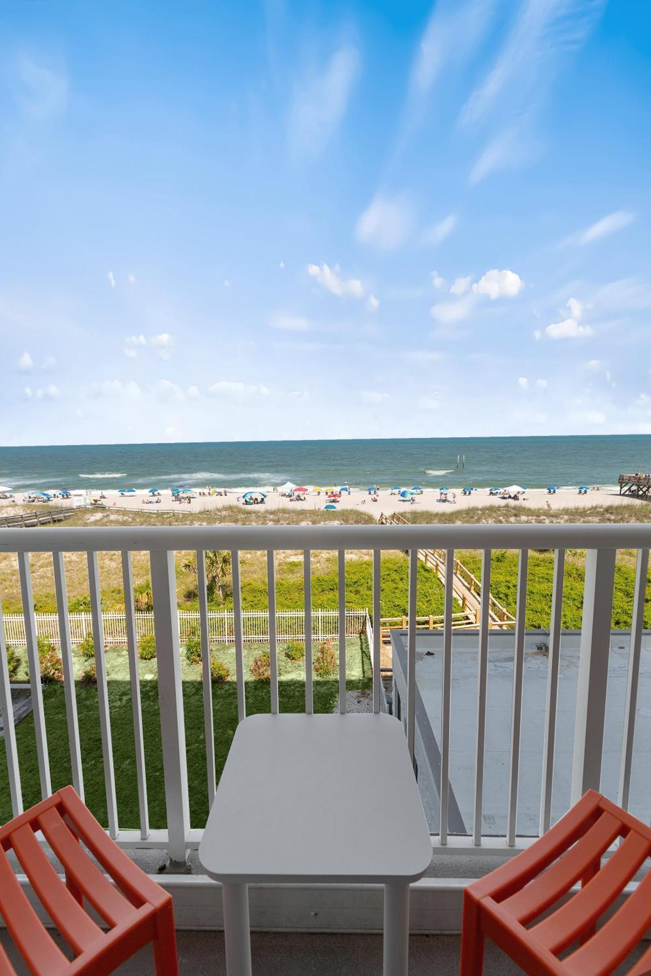 Golden Sands Oceanfront Hotel Carolina Beach Exterior photo