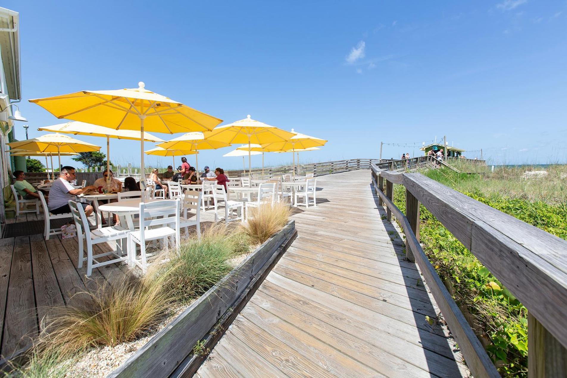 Golden Sands Oceanfront Hotel Carolina Beach Exterior photo
