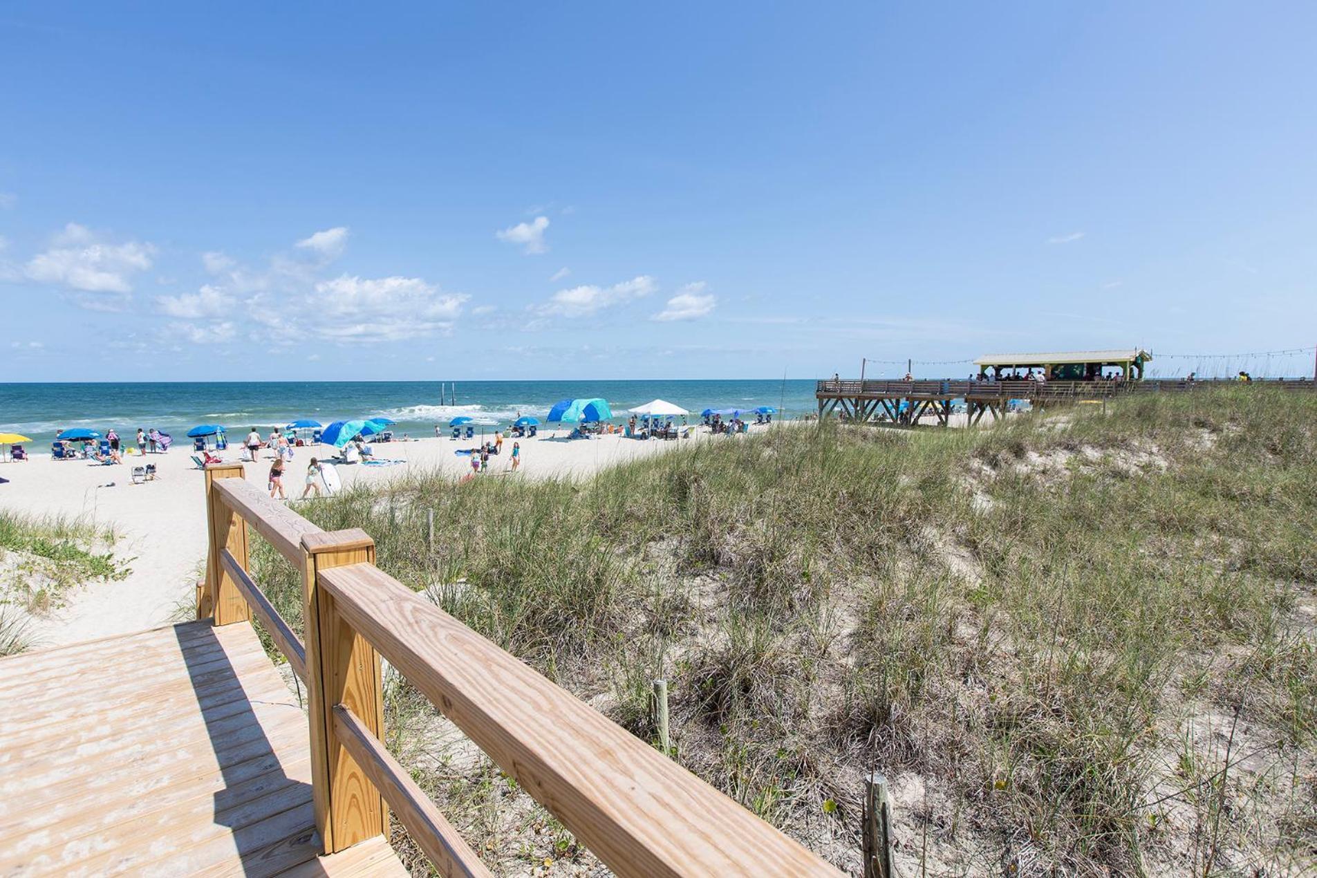 Golden Sands Oceanfront Hotel Carolina Beach Exterior photo
