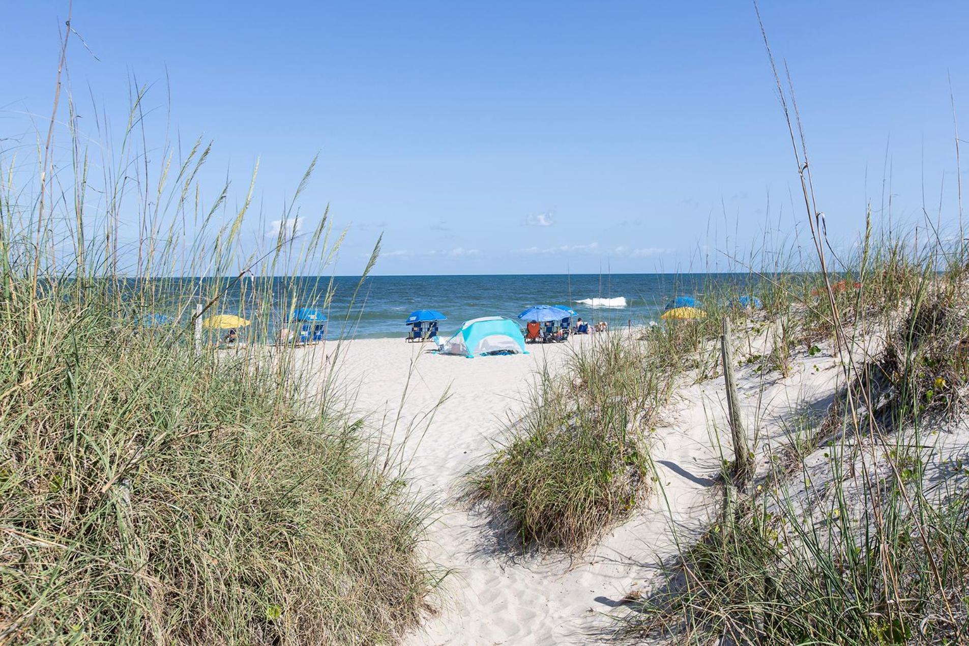 Golden Sands Oceanfront Hotel Carolina Beach Exterior photo